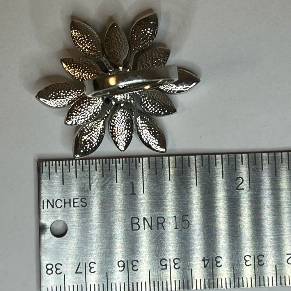 Silver Rhinestone Flower Ring - Picture 9 of 9